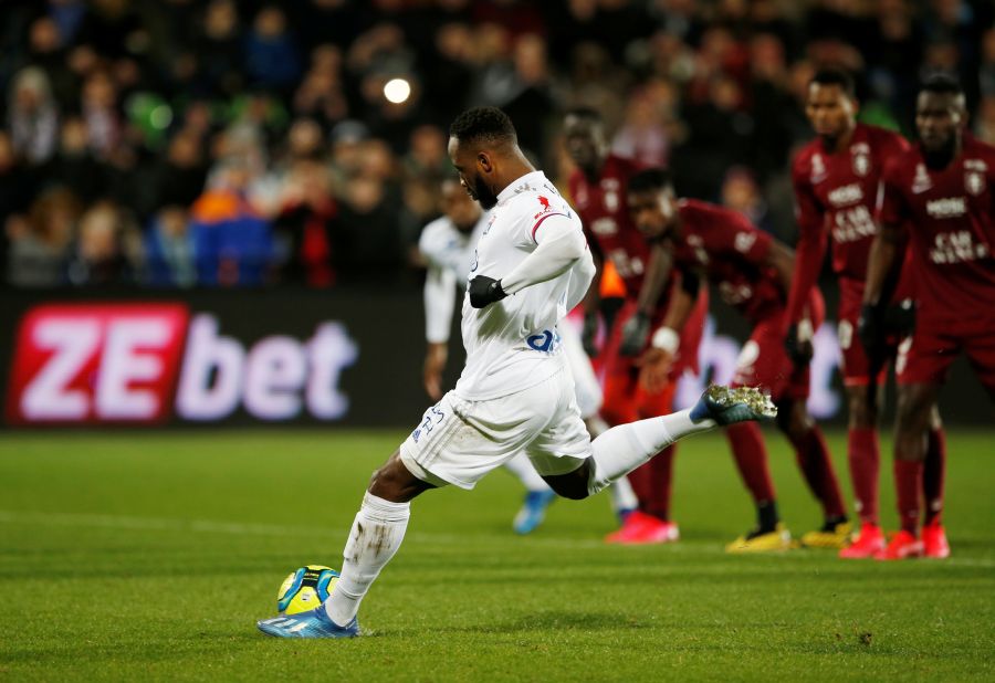 Dembele strikes again as Lyon beat Metz